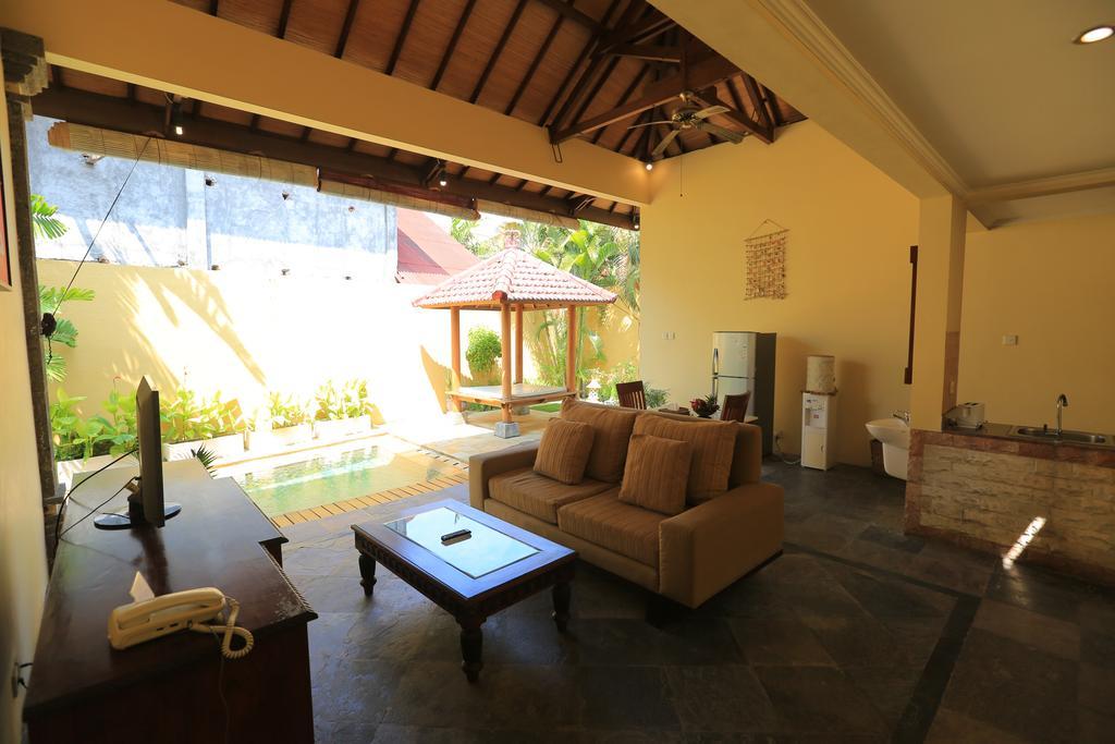 סמיניאק Putri Bali Villa מראה חיצוני תמונה